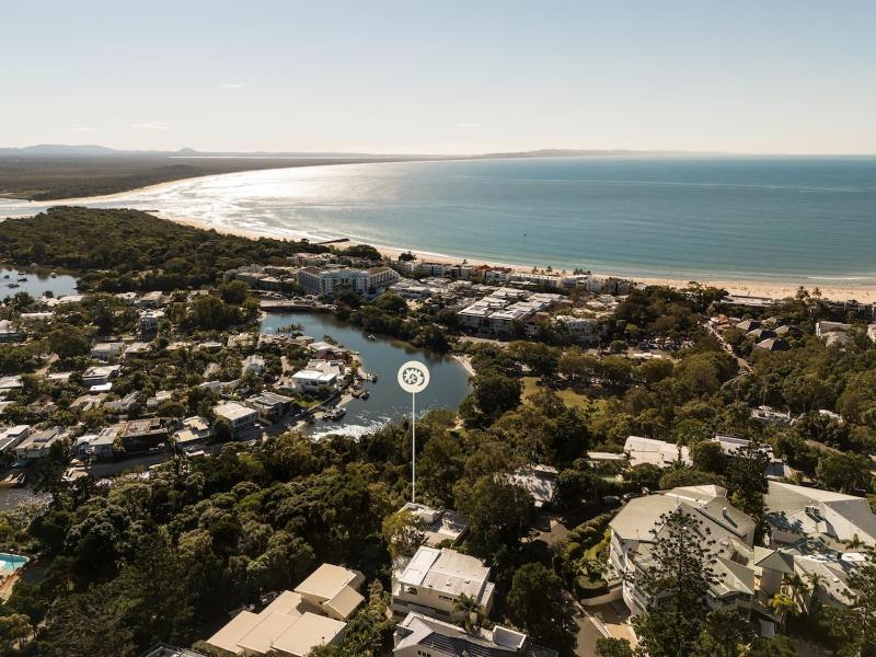 Noosa's Best View Nature Setting Stroll to Beach - image 11