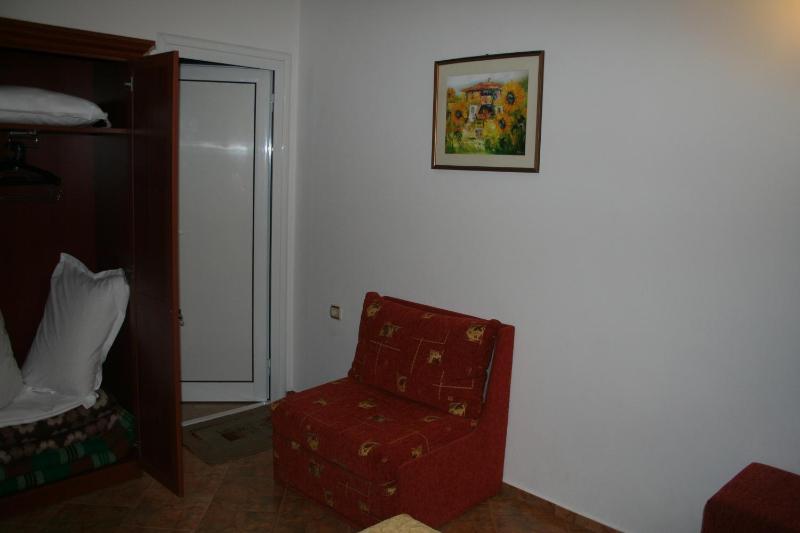 Deluxe Double Room (2 Adults + 1 Child) image 3
