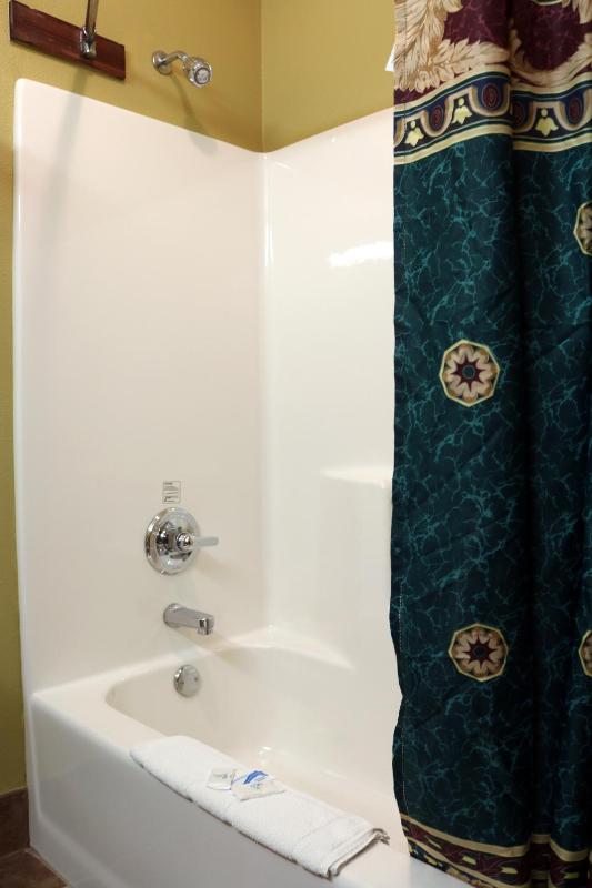 King Room - Disability Access image 2