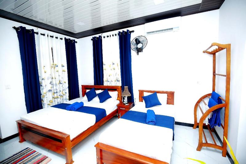 Lisky villa Blue Beach Hiriketiy - image 10