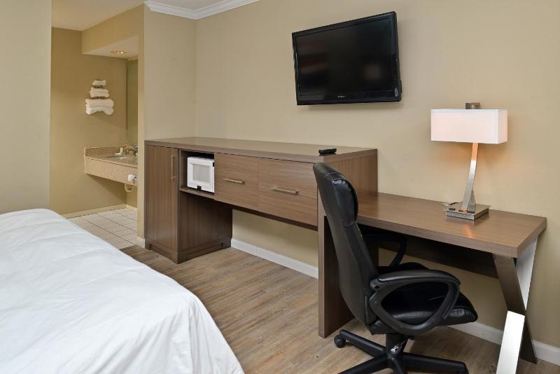 Double Room with Two Double Beds - Non-Smoking image 2