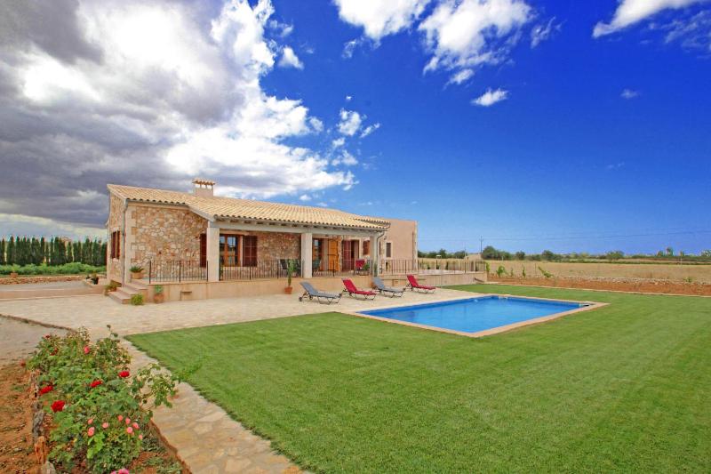Villa with Private Pool image 1