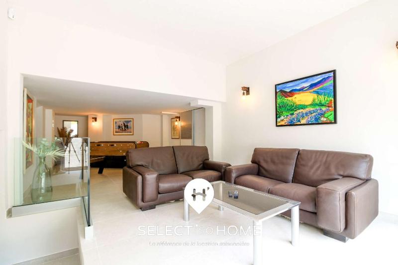 SELECT'soHOME - Villa avec piscine spa et babyfoot pour 10 à proximité de la plage d'Aiguebelle ! - 5 ETOILES - VILLA MANDARINIERS - image 7