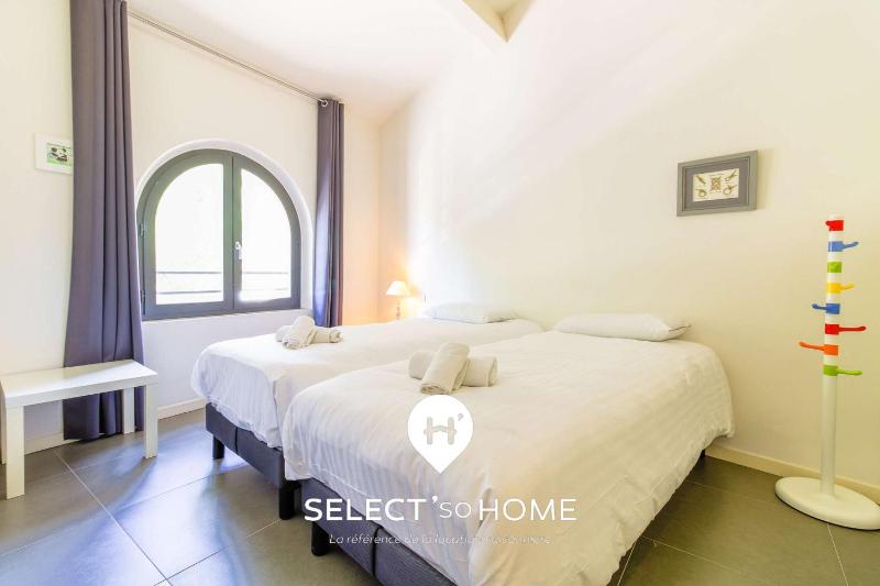 SELECT'soHOME - Appartement avec terrasse et vue mer au coeur du Lavandou - Parking privé - APPART MOUN PANTAI - image 8