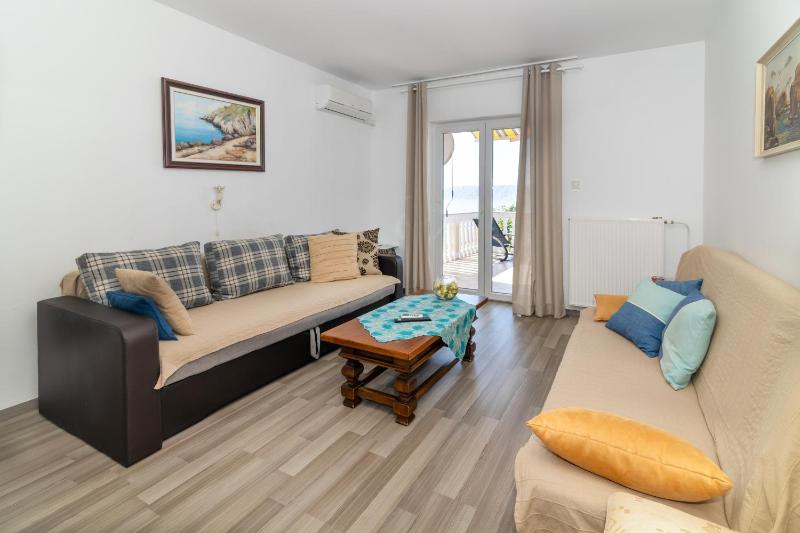 JELKA NV 1 - Apartment 6 pax with two terraces sea view parking grill - image 7