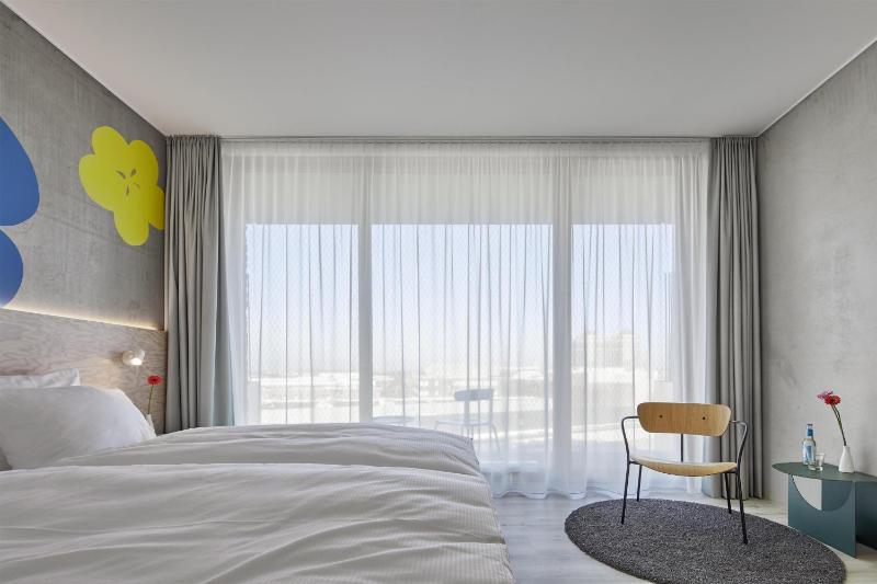 Flowers Hotel Essen - image 43