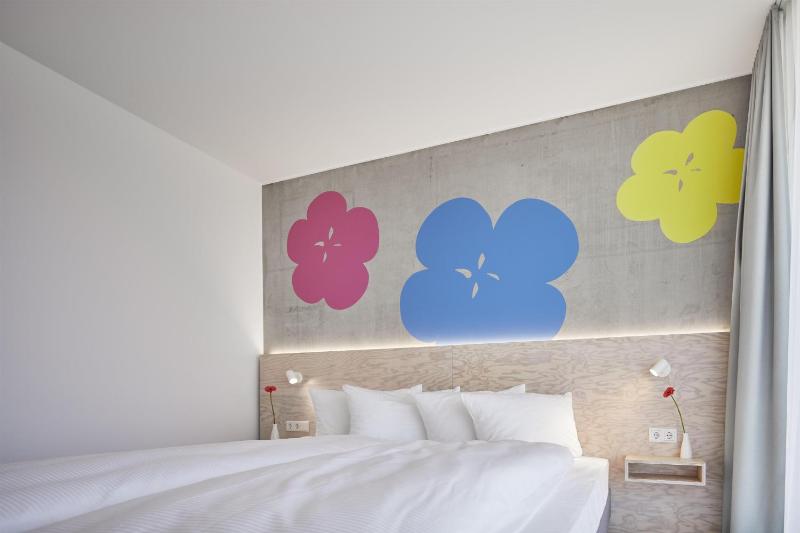 Flowers Hotel Essen - image 50