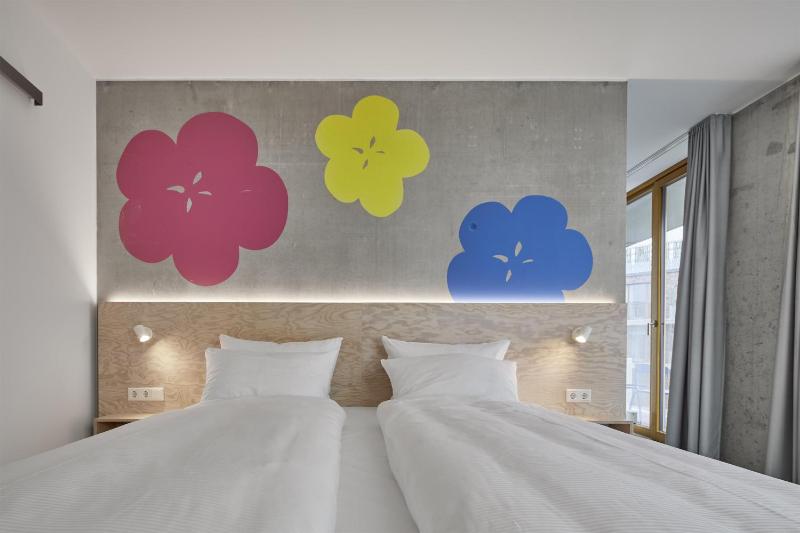 Flowers Hotel Essen - image 33