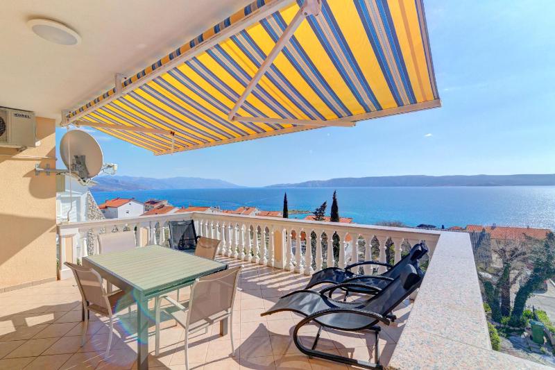 JELKA NV 1 - Apartment 6 pax with two terraces sea view parking grill - image 24
