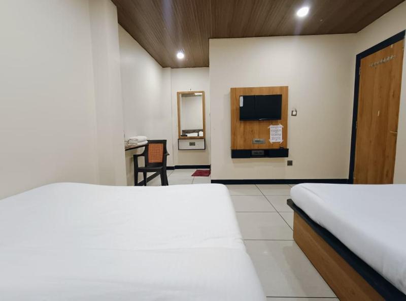 Hotel Shree Anadi Palace - image 2