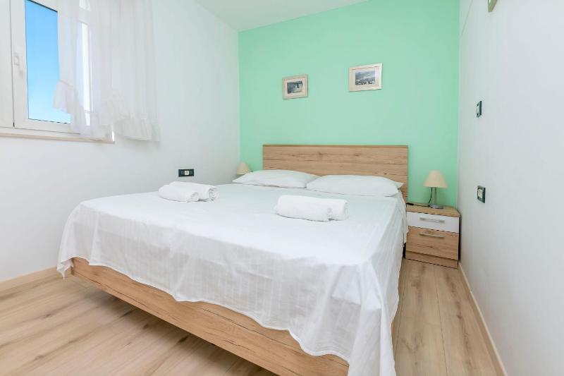 Apartments Jerkunica - image 13