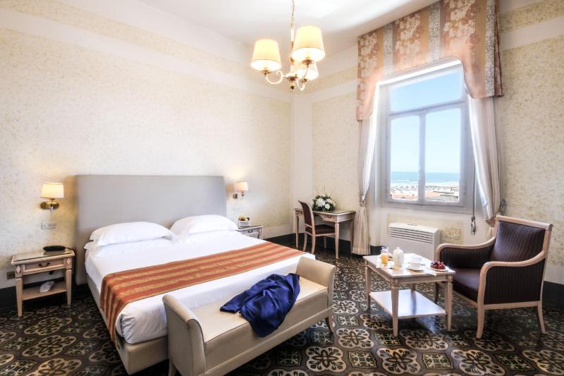 Grand Hotel Royal - image 30