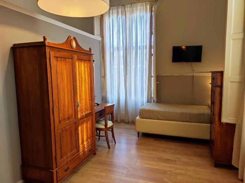 La Collegiata Guest House - image 25