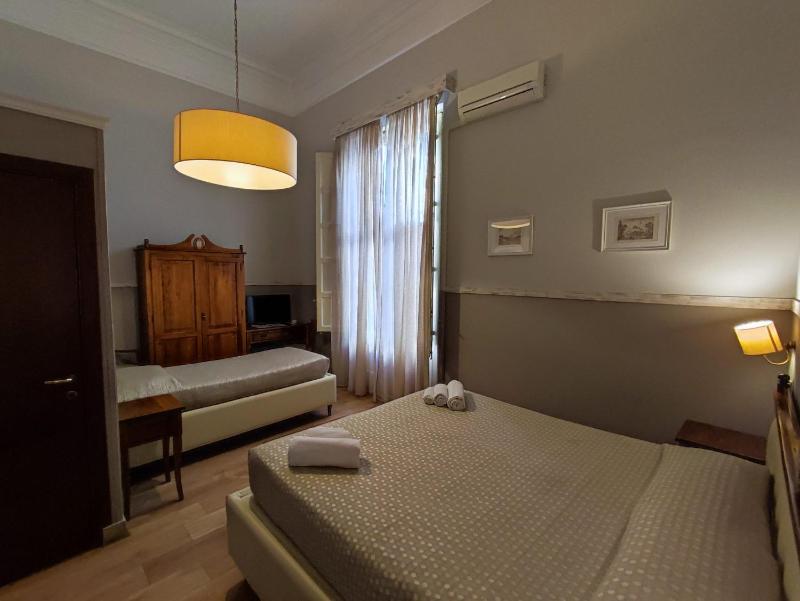 La Collegiata Guest House - image 22