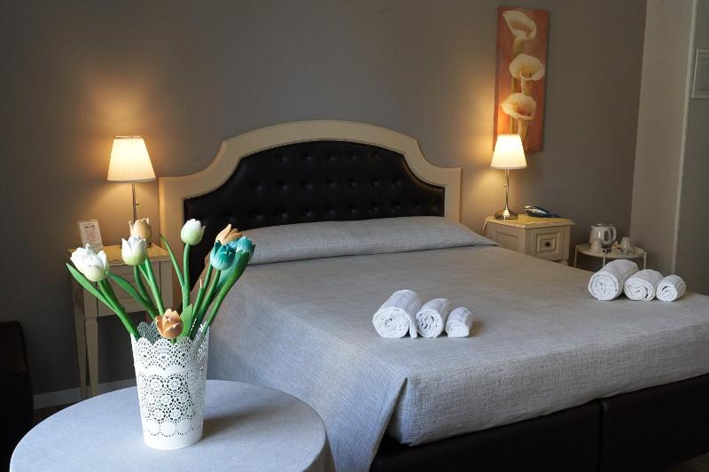 La Collegiata Guest House - image 33