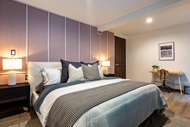 Two-in-One Group Haven with Terrace Wifi & Comfort - image 3
