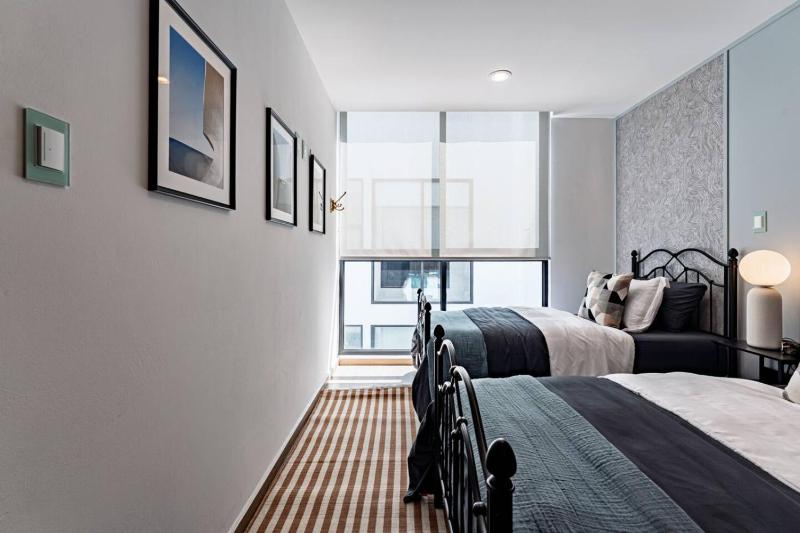 Two-in-One Group Haven with Terrace Wifi & Comfort - image 4
