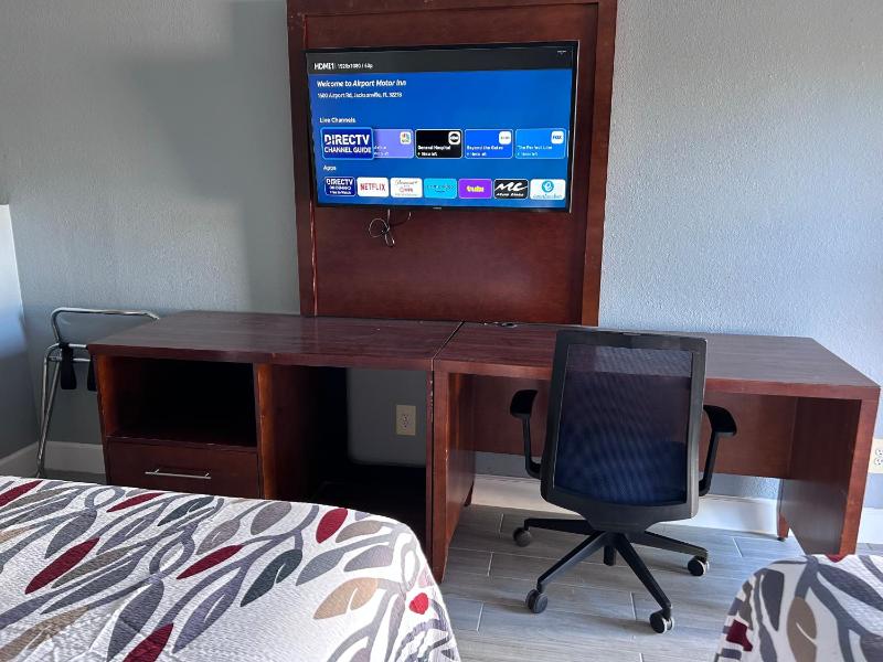 Airport Motor Inn - image 7