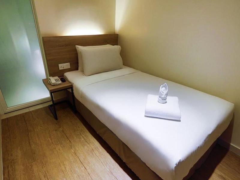 Single Room image 2