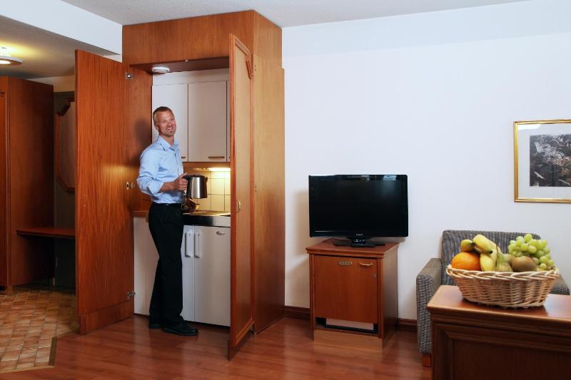 Double or Twin Room with Kitchenette image 3