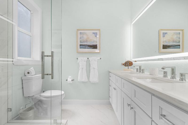 Brand New Luxury Build 265 Carolina Ave- Heated Pool Hot Tub home - image 21