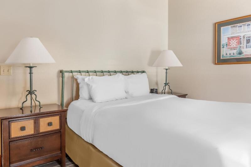 Hilton Vacation Club Laurel Crest Pigeon Forge - image 9