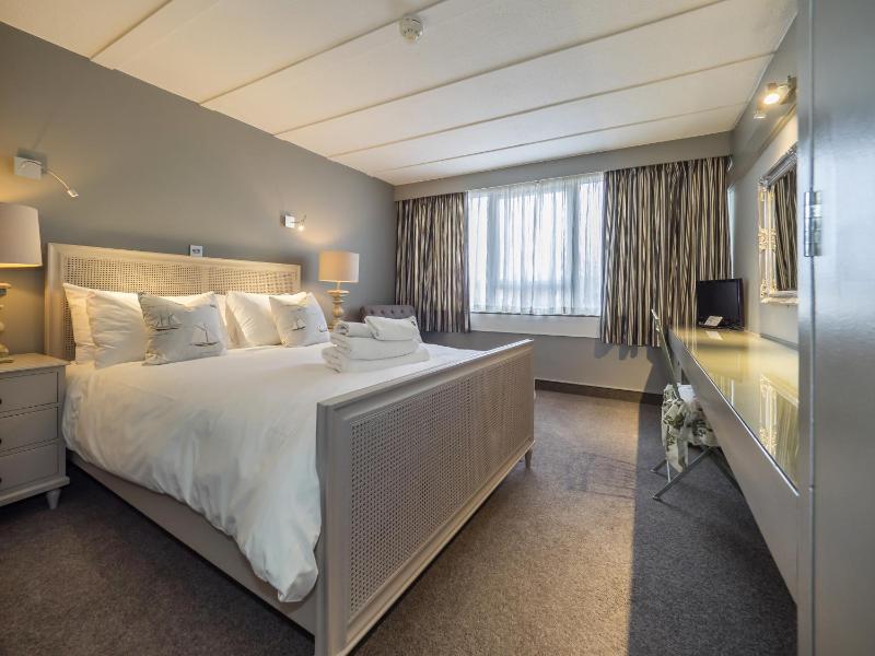 Deluxe Double Room image 4