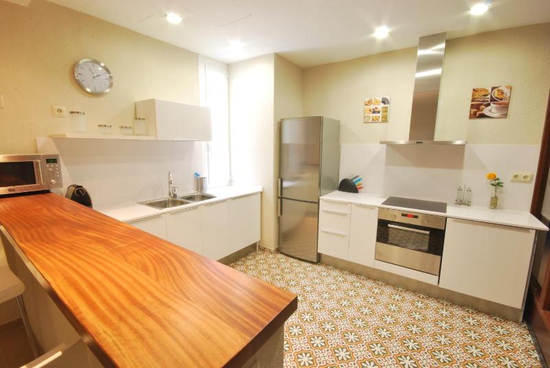 Four-Bedroom Apartment image 4