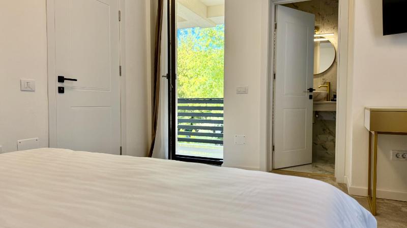 Jolie Boutique Hotel - image 7