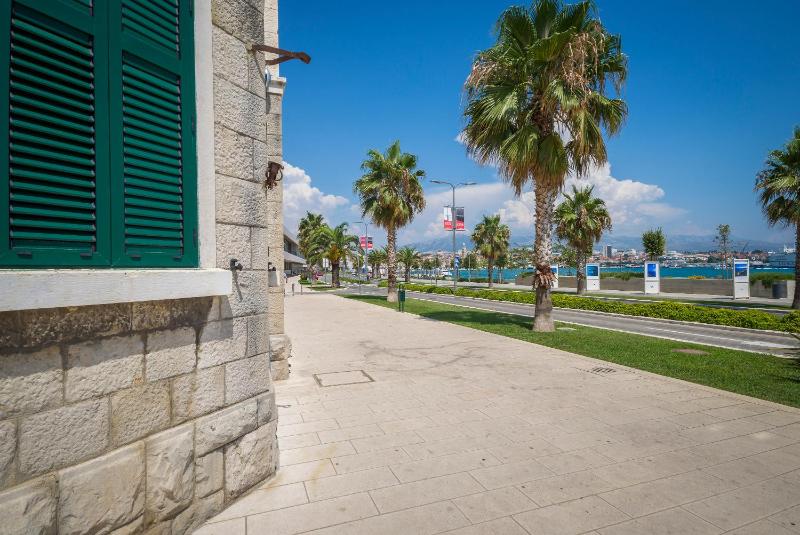 Riva Agava Split Waterfront - image 16