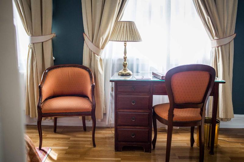 Single Room image 4