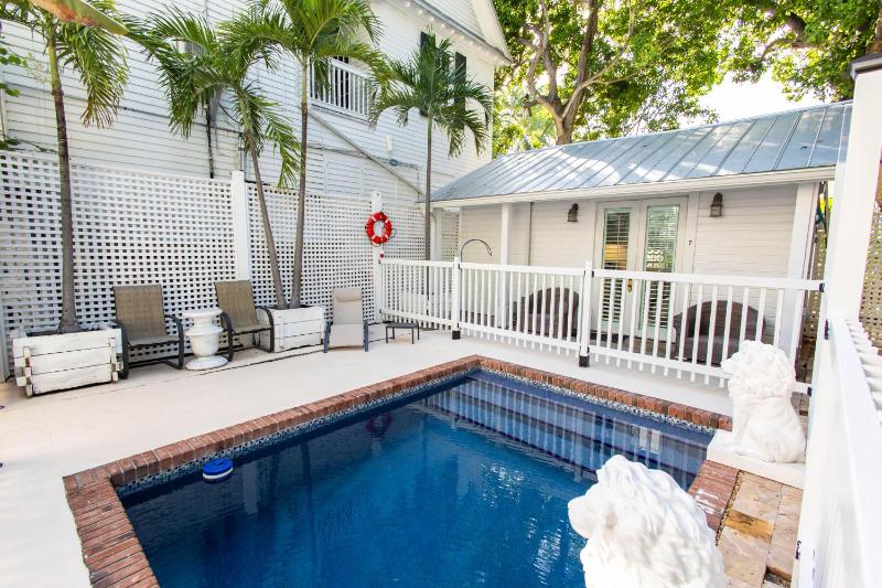Sailfish Suite on Duval - image 15