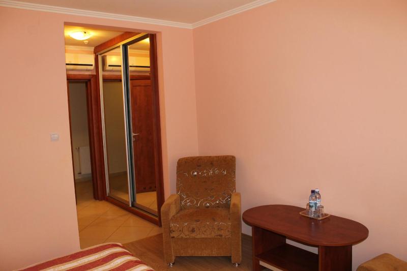 Standard Double Room image 2