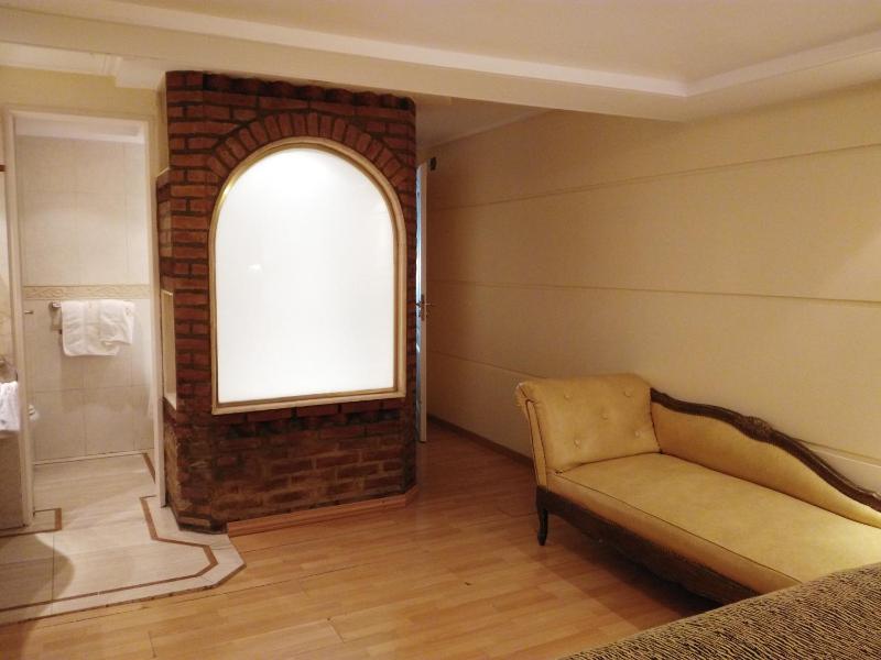 Hotel A&B Internacional - image 11