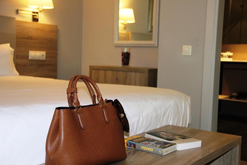 Mercure Madrid Centro - image 11