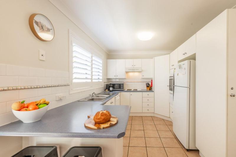 1-94 Rocky Point Rd - Duplex with Aircon Wifi and Short Walk To The Sports Club - image 8