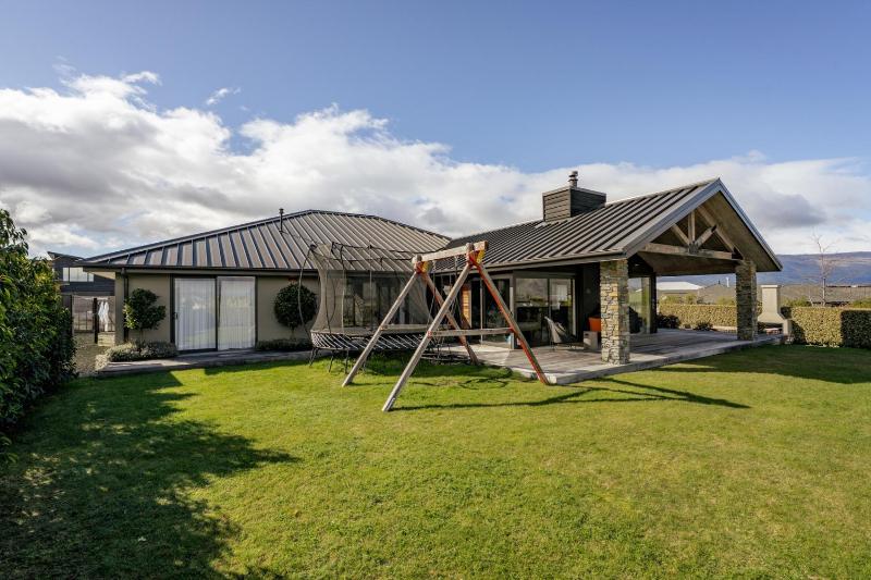 Infinity Outlook | Views Fireplace & BBQ - image 23