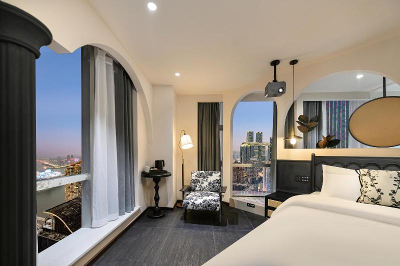 Mi Xi Yue Riverside Hotel Jiefangbei Branch We offer airport and station pick-up servicesPlease make a reservation one day in advance - image 40