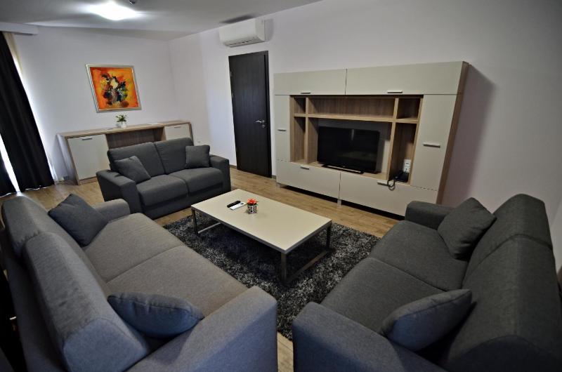 Two-Bedroom House image 4