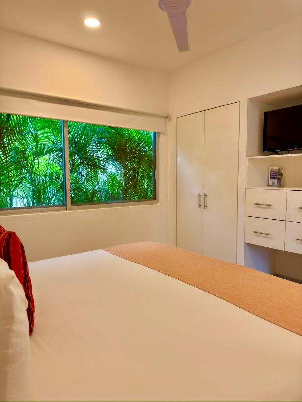 Papaya Condo Acapulco Diamante -Solo Adultos - image 5