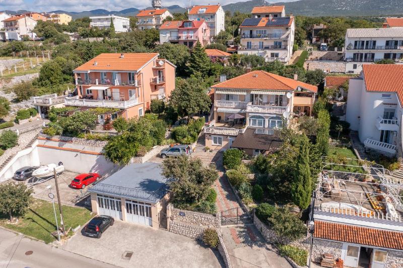 Apartments Dino i Toni - image 6