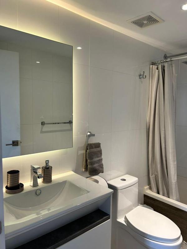 Florencia 2BR Zona 10 Luxury Suite - Pool Gym & View - image 8