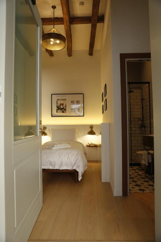 Bazaar Inn Hotel - image 10