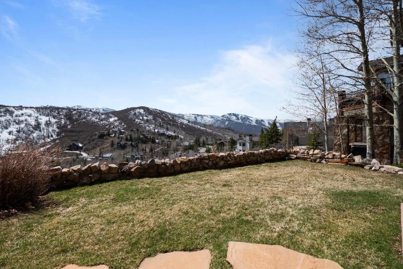 Timber Lodge at the Oaks - image 12
