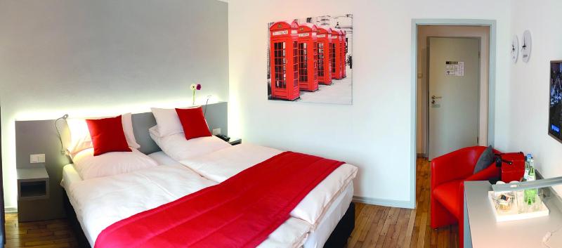 Standard Double Room image 2