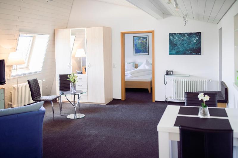 Apartment with Mountain View image 1
