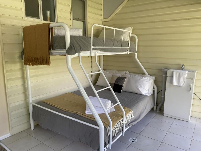 Chapman Cottage- Pet friendly - image 11