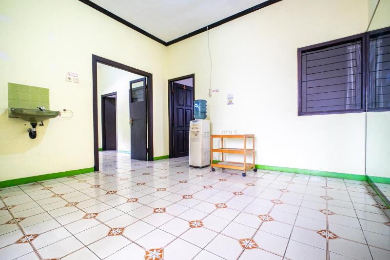 MW 46 Guest House Jogja - image 15