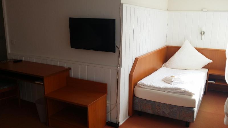 Quadruple Room image 3
