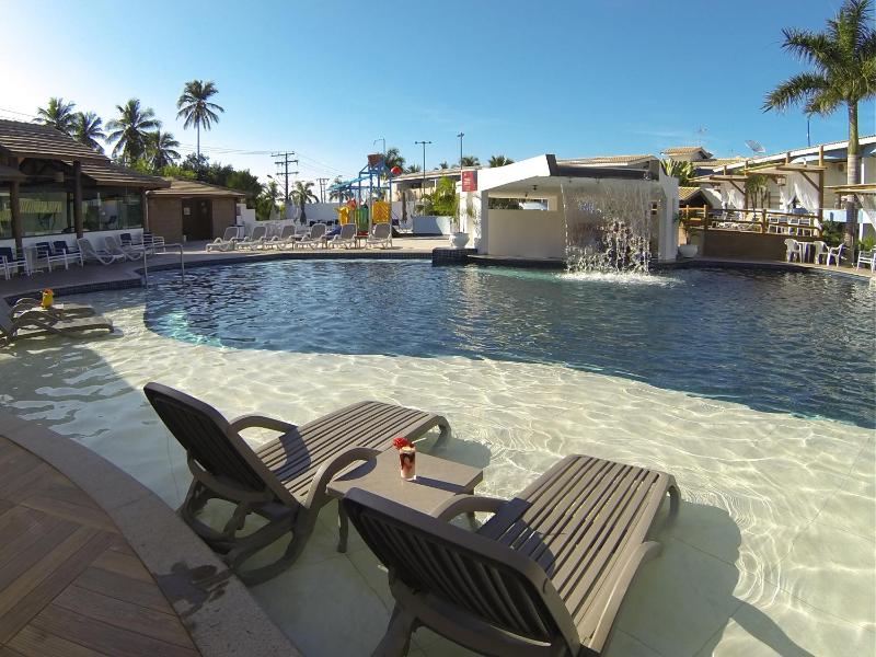 Sueds Plaza - image 1